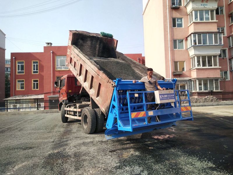 石屑撒布器型號1631,鶴崗市區停車廠施工